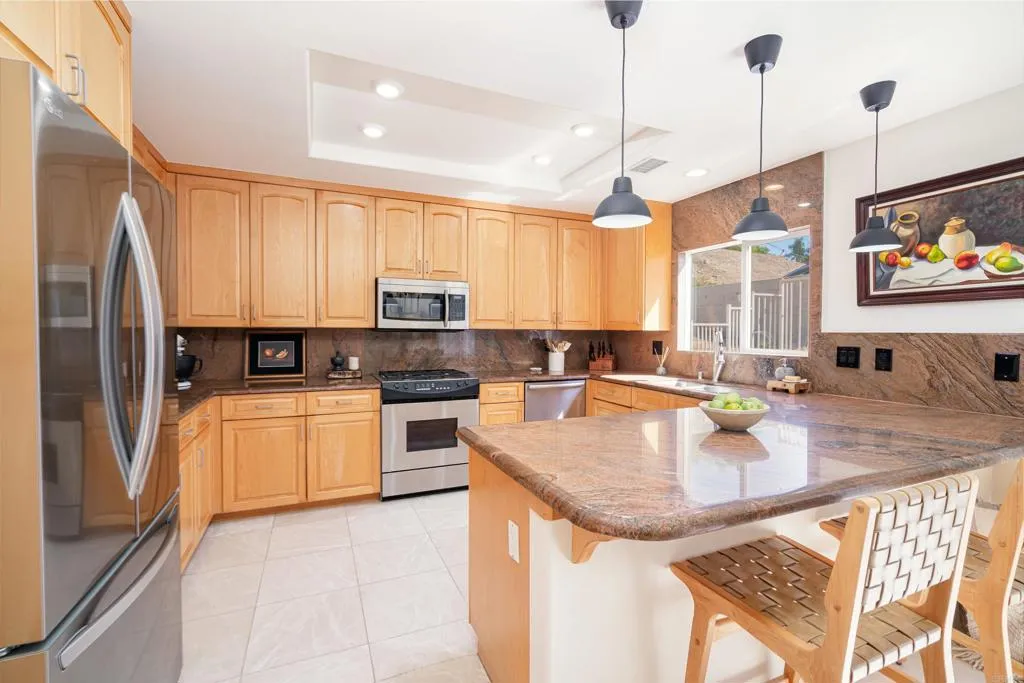 https://cdn.realtyfeed.com/cdn/127/306788792/930abafa34ff5bc201e438b33916f4ed.webp