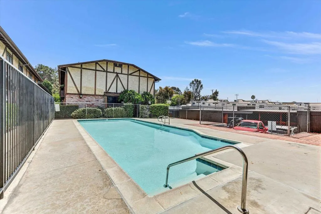 https://cdn.realtyfeed.com/cdn/127/306788822/8eed9612d031cb10bab0299229805e27.webp