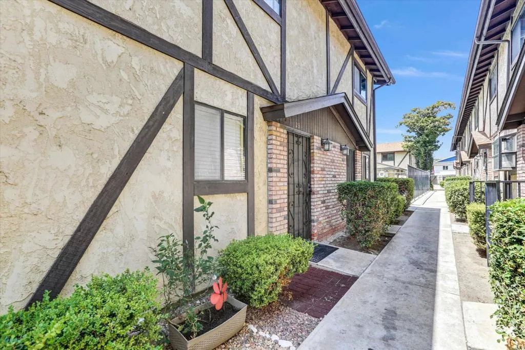 https://cdn.realtyfeed.com/cdn/127/306788822/a7d20022b9bb81f7e331b06d42279c17.webp
