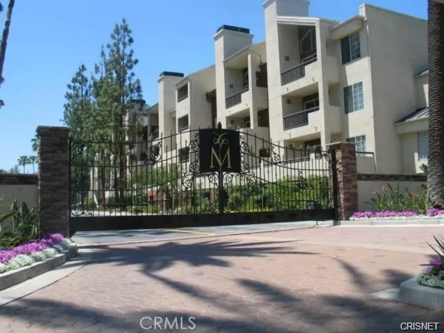 Woodland Hills, CA 91367