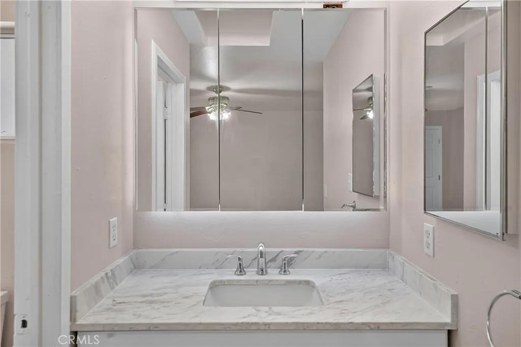 https://cdn.realtyfeed.com/cdn/127/306788924/8d6ca3f355a074983feab13ea29723cf.webp