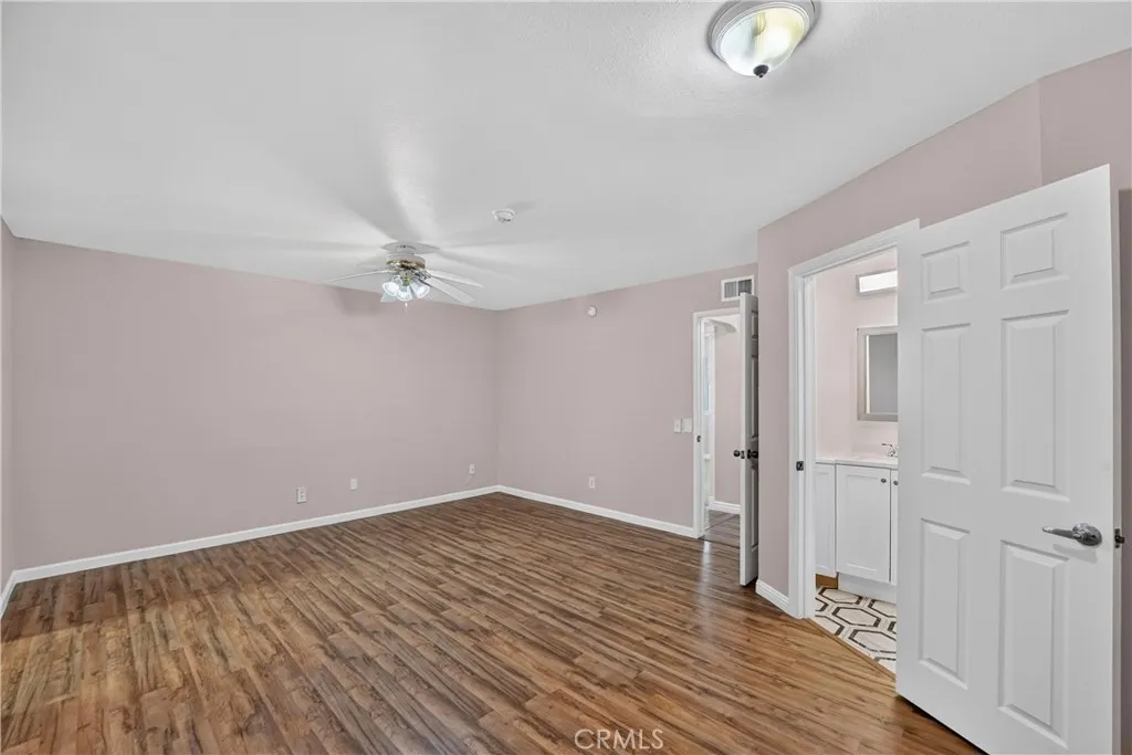 https://cdn.realtyfeed.com/cdn/127/306788924/b8ee285ebaae6de1bcdf5295f9352c31.webp