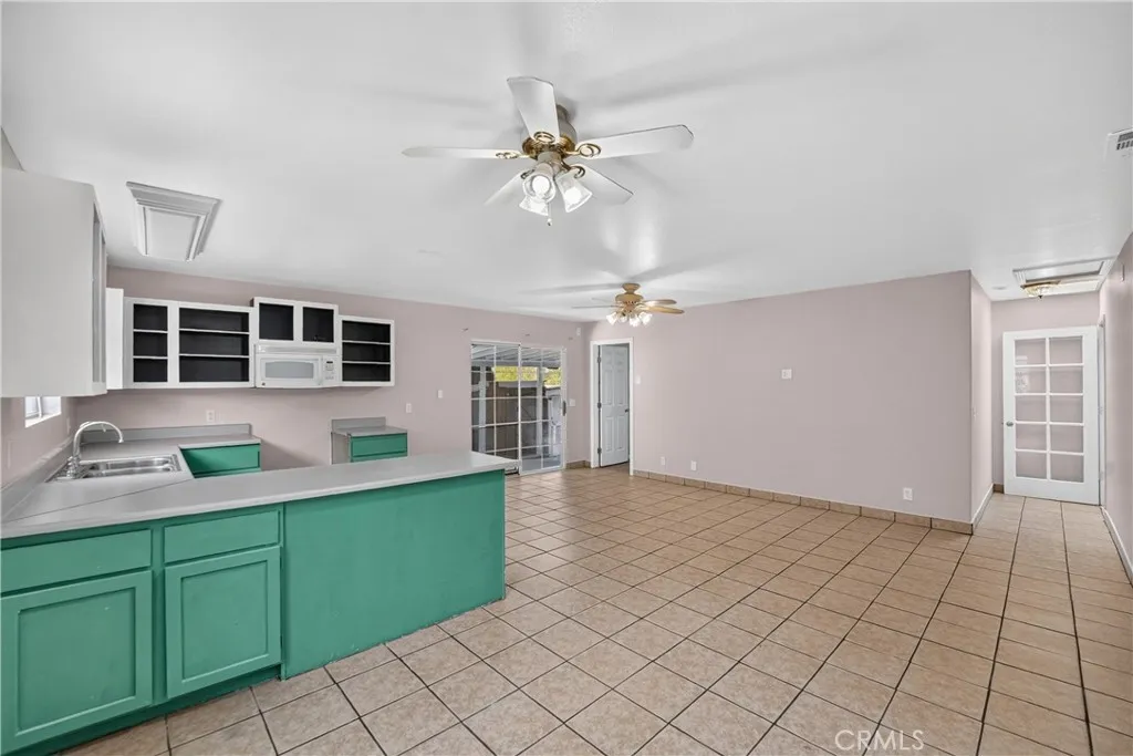 https://cdn.realtyfeed.com/cdn/127/306788924/c3a41608938d12699d6faeb06bc1c5d0.webp