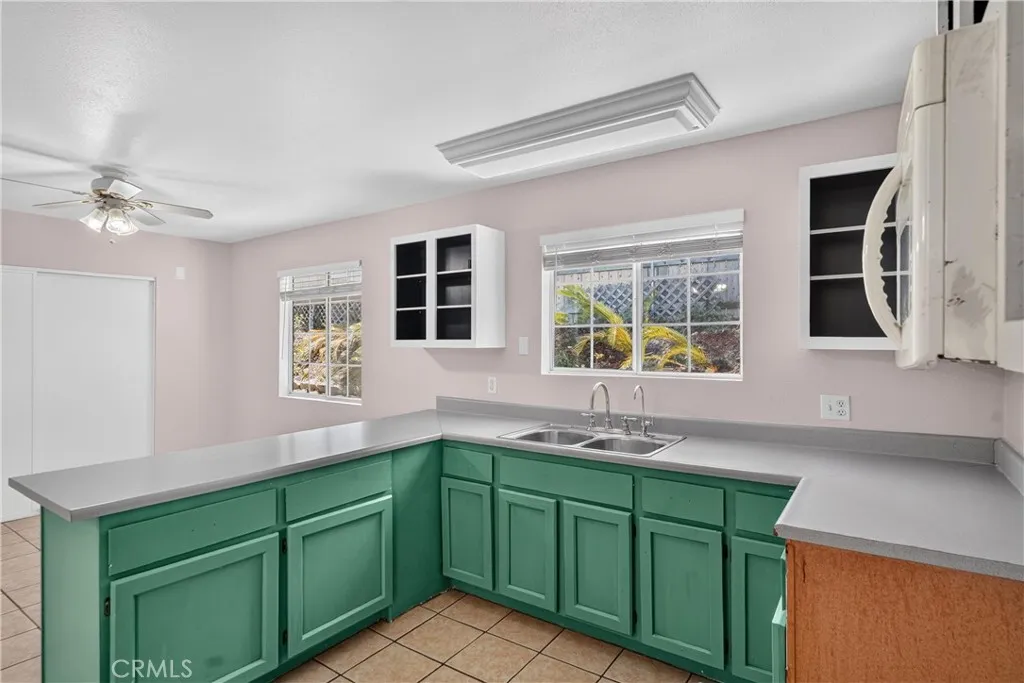 https://cdn.realtyfeed.com/cdn/127/306788924/ed94f6ae398d94f8071f76ada16d2c56.webp