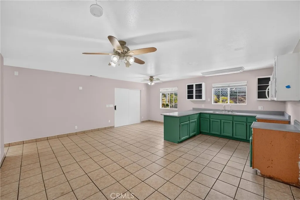 https://cdn.realtyfeed.com/cdn/127/306788924/ee4b058b2b6edbbad9cd44a044330cf2.webp
