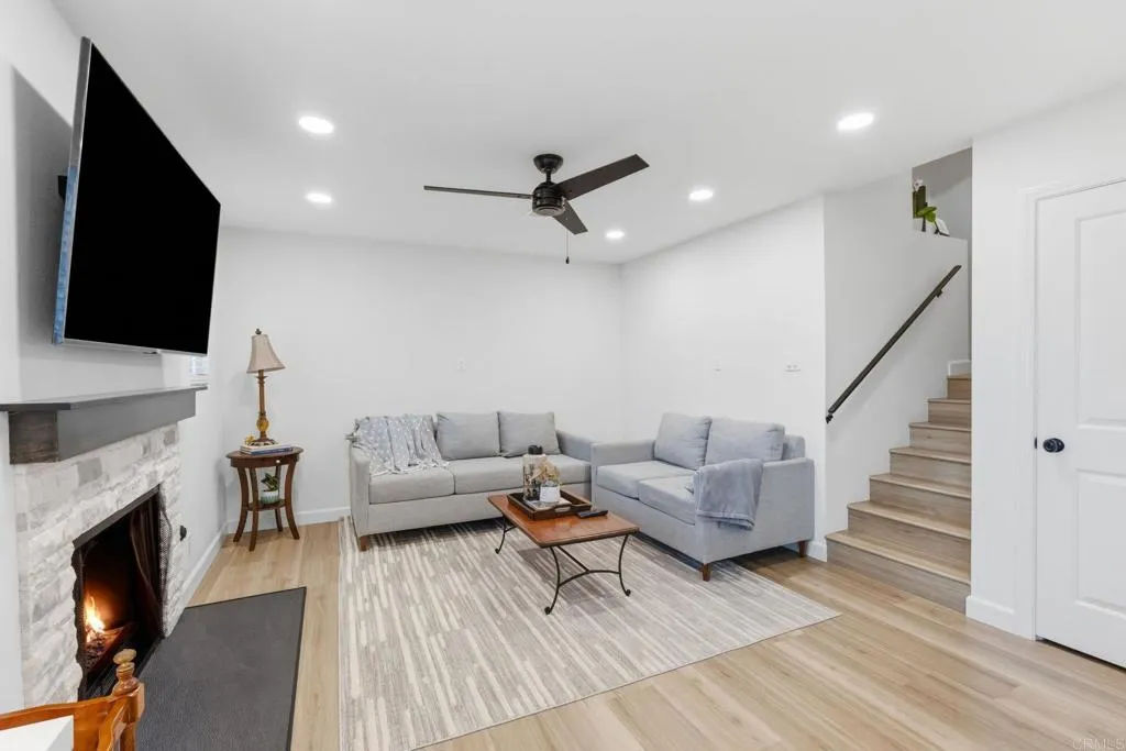 https://cdn.realtyfeed.com/cdn/127/306788927/18e08c53278290bf4db855af151d3627.webp