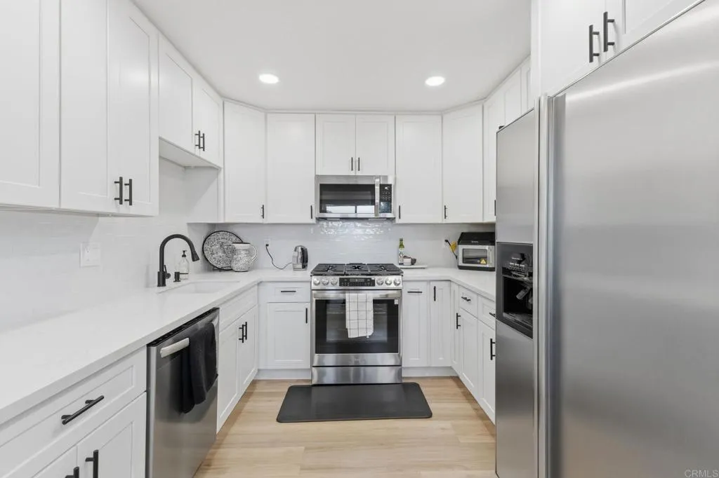 https://cdn.realtyfeed.com/cdn/127/306788927/2ae83af6367bb510713078a565d2ed96.webp