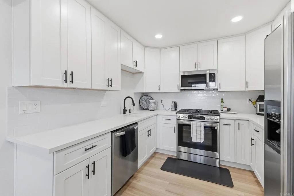 https://cdn.realtyfeed.com/cdn/127/306788927/384aaf088eaf30a4842dd1bf3a80c0c9.webp