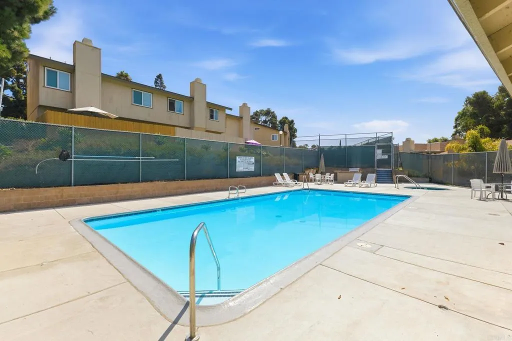 https://cdn.realtyfeed.com/cdn/127/306788927/3edf1a7e2d4fe1614d6d30e3c2dae7e4.webp