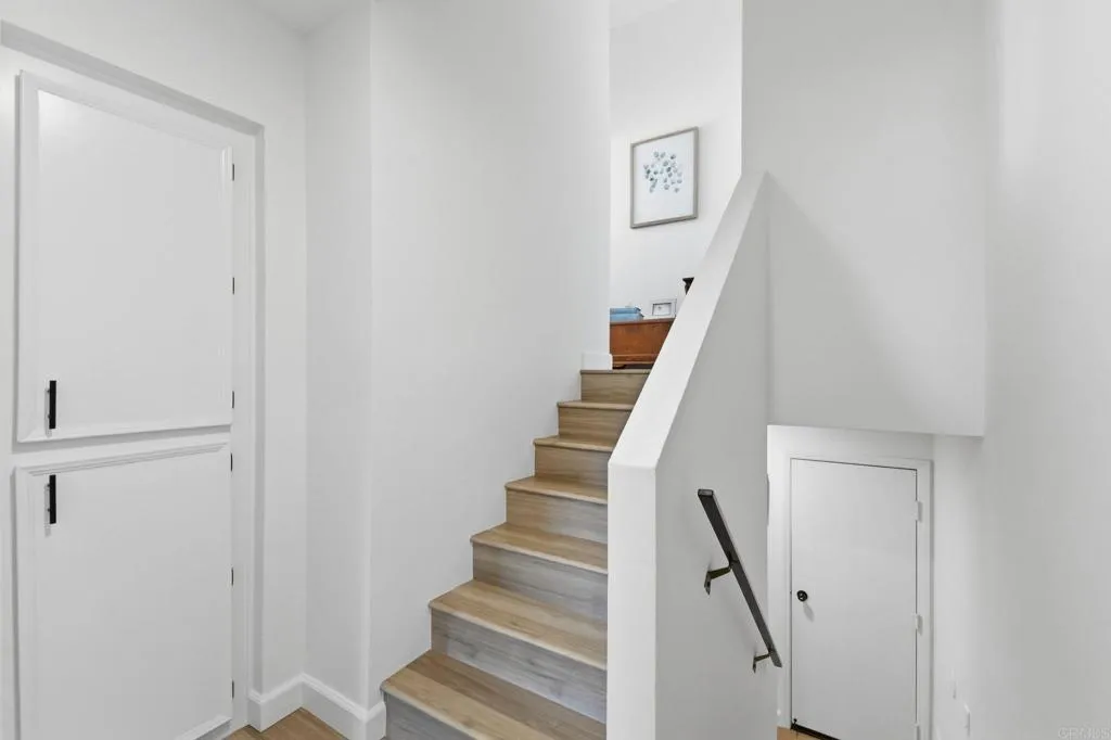 https://cdn.realtyfeed.com/cdn/127/306788927/8bd132fa282598a9eeeb0af9ef02cac7.webp