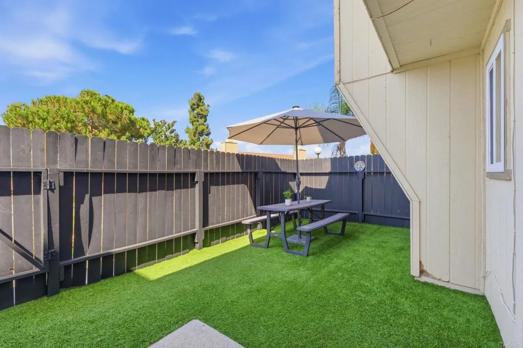 https://cdn.realtyfeed.com/cdn/127/306788927/f2fe48059bbc34a41083059811ac4f79.webp