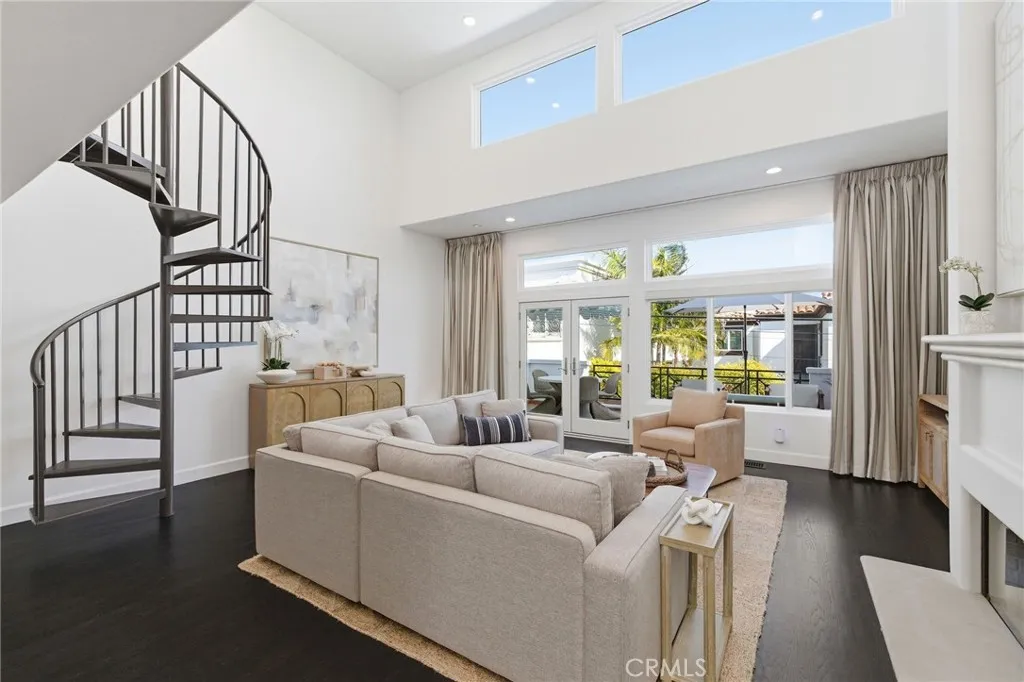 Manhattan Beach, CA 90266