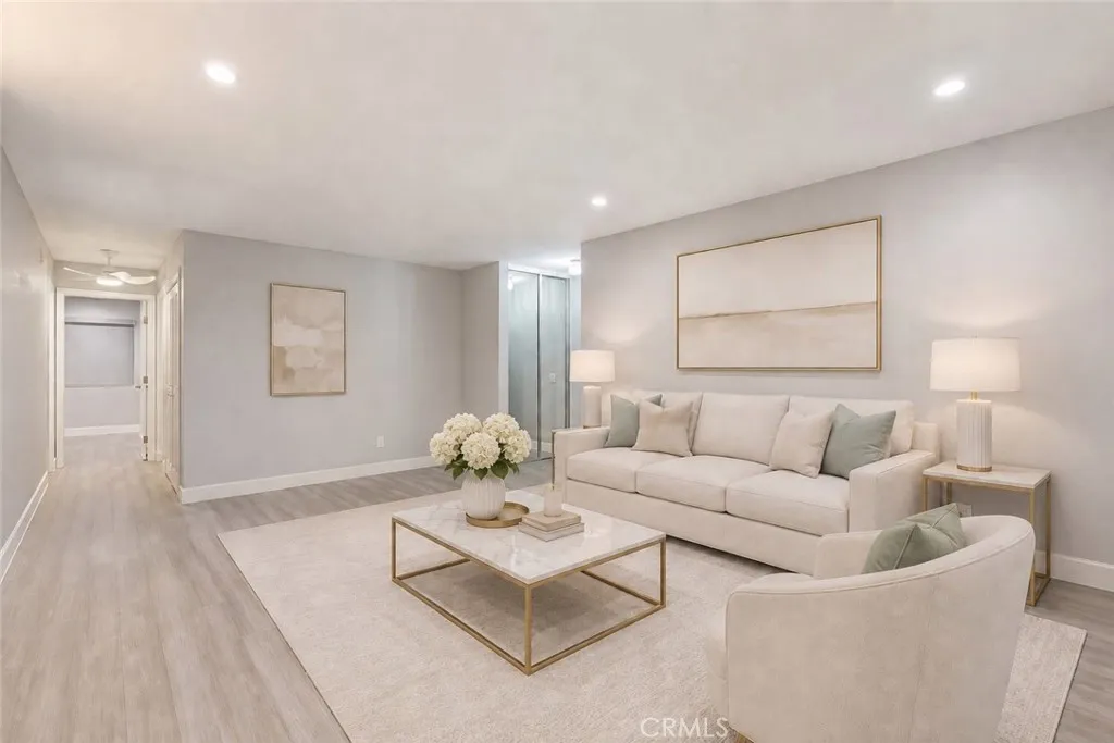 127 W Glaucus Street Unit B, Encinitas, CA 92024 - Photo 5 of 25, Encinitas, CA