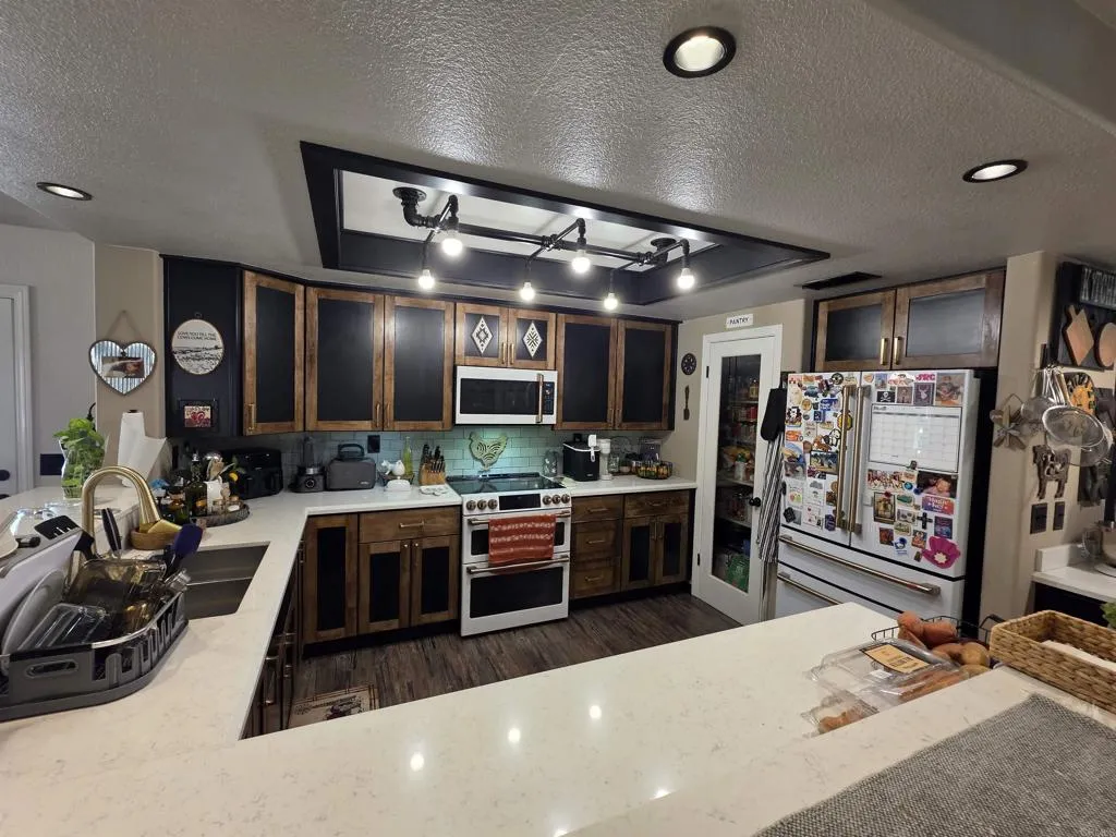 https://cdn.realtyfeed.com/cdn/127/306789044/055bf1d9f5118fdca3d0c394dfb951ed.webp