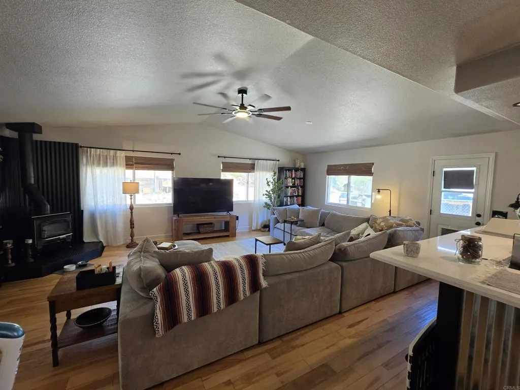 https://cdn.realtyfeed.com/cdn/127/306789044/5a0e70fcd0184109bbb926957ba699c7.webp