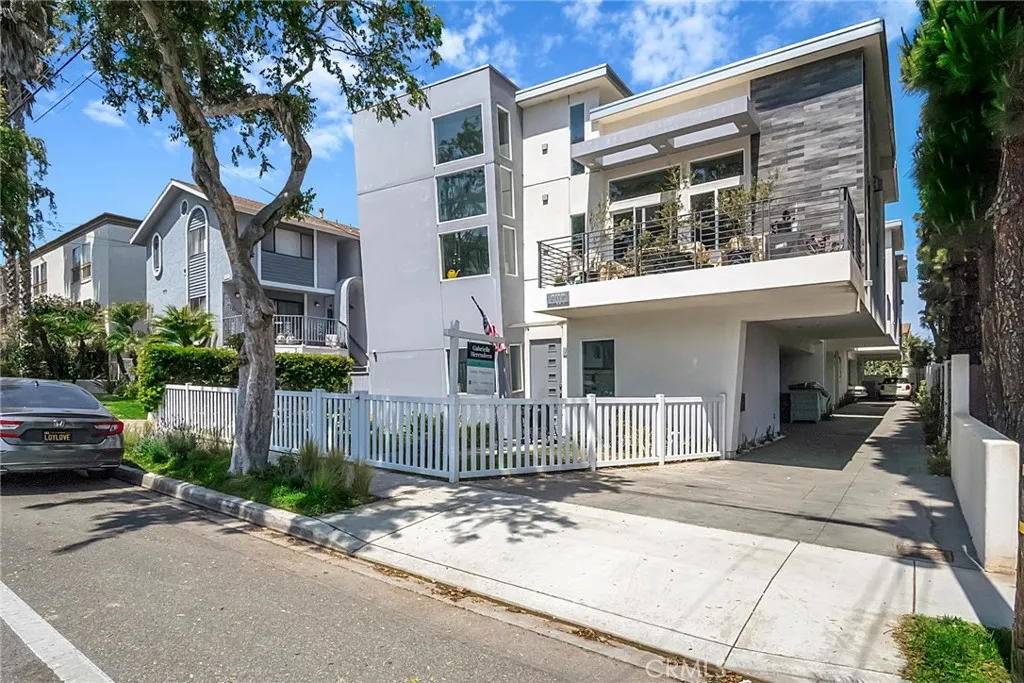 Redondo Beach, CA 90278