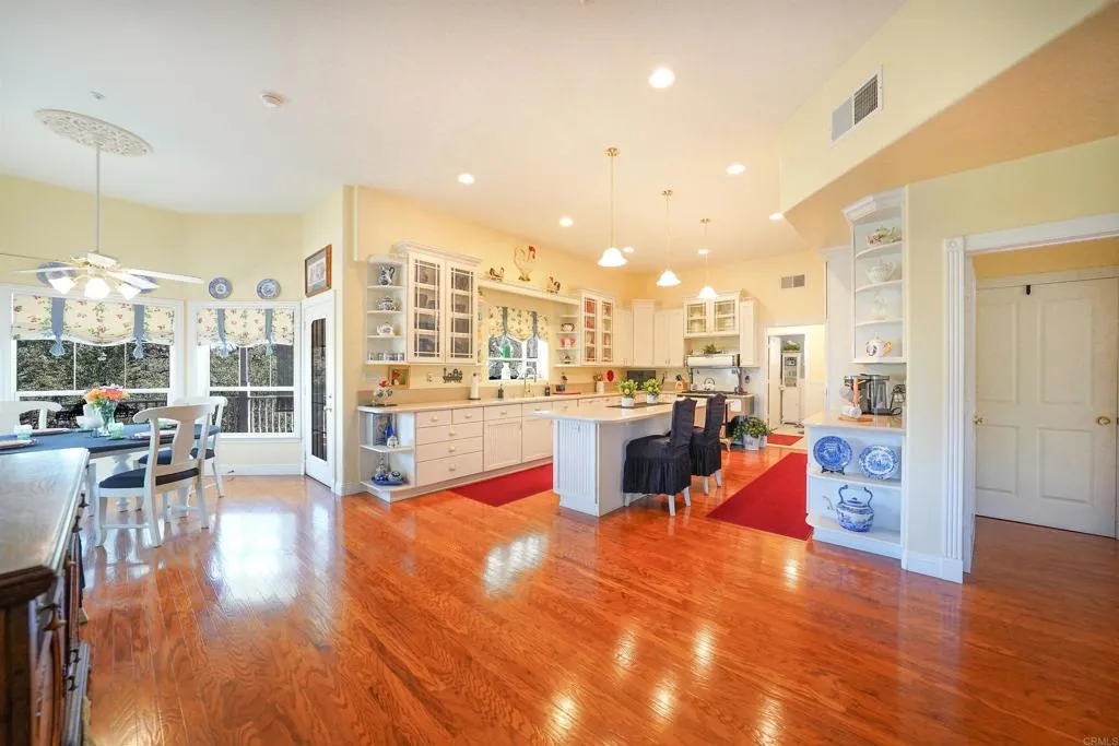 https://cdn.realtyfeed.com/cdn/127/306789140/027ad6bf3b160ec3ff1c9674db5f09cb.webp