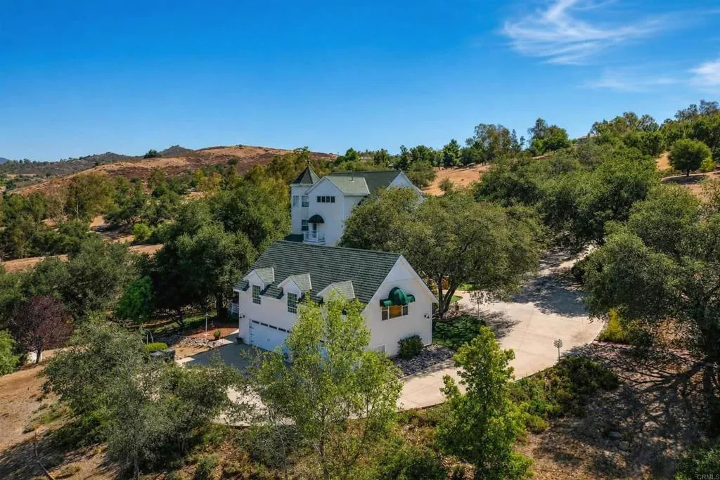https://cdn.realtyfeed.com/cdn/127/306789140/2364dd438895ebe1bfecb1df1065be85.webp