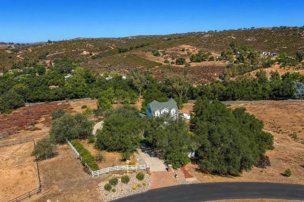 https://cdn.realtyfeed.com/cdn/127/306789140/47bb44f81b3ce340dff72535deef292a.webp