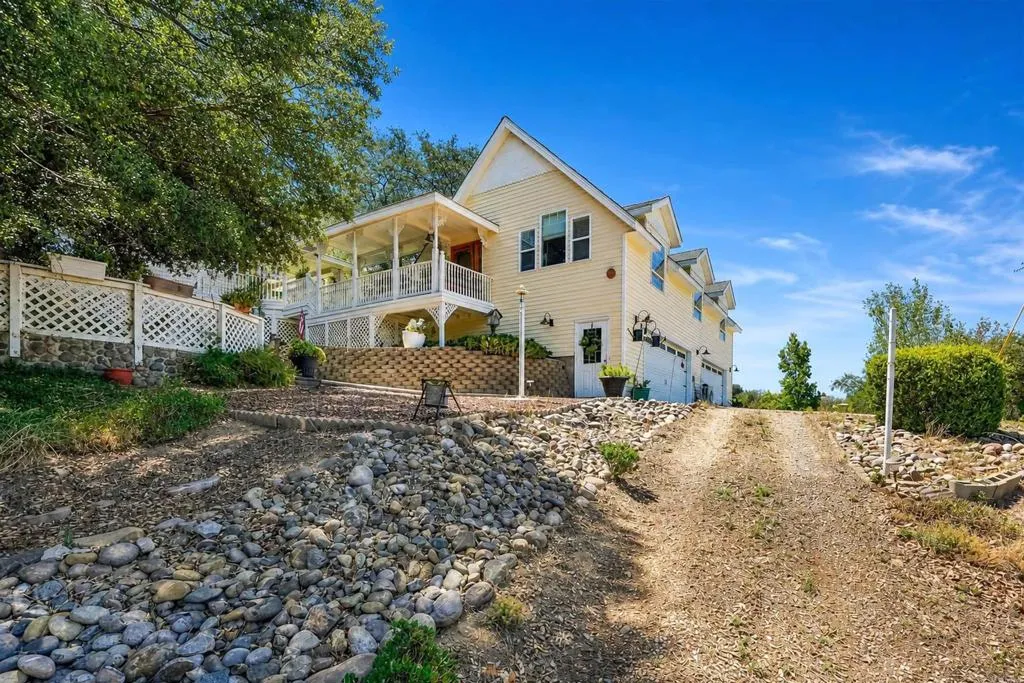 https://cdn.realtyfeed.com/cdn/127/306789140/481dfa2aa3f85db610b5edc300a27145.webp