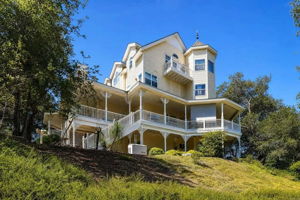https://cdn.realtyfeed.com/cdn/127/306789140/7fcaad15f82cd63fd4c7f29b65153b81.webp
