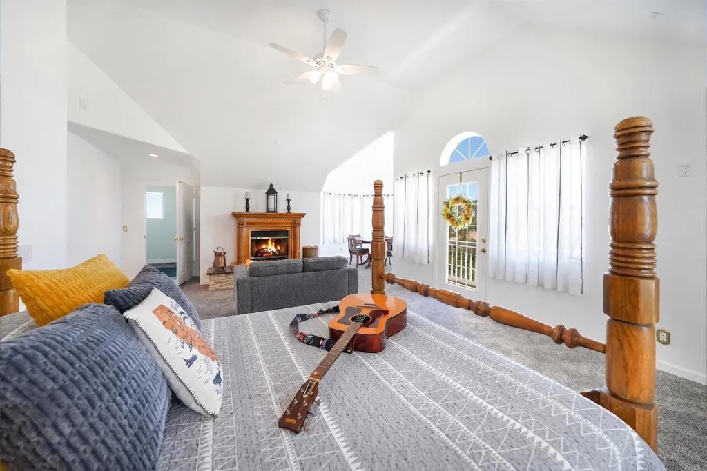 https://cdn.realtyfeed.com/cdn/127/306789140/94c3c1c6891056e5cddf4f3dbb420131.webp