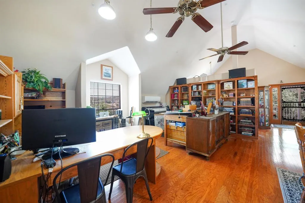 https://cdn.realtyfeed.com/cdn/127/306789140/a2e41653a3568bbf1578af58d92d746c.webp