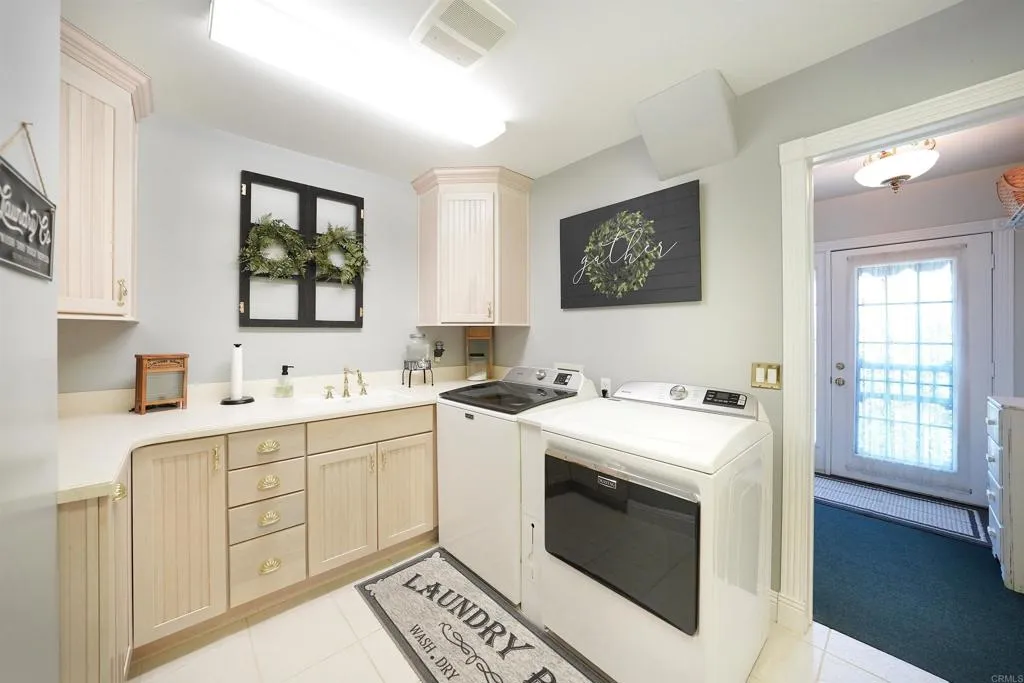 https://cdn.realtyfeed.com/cdn/127/306789140/d4930d02a1f6388b5bdd66efd85a1af4.webp
