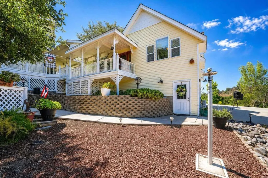 https://cdn.realtyfeed.com/cdn/127/306789140/de0a0c04c07d39a309aaee06ca494640.webp