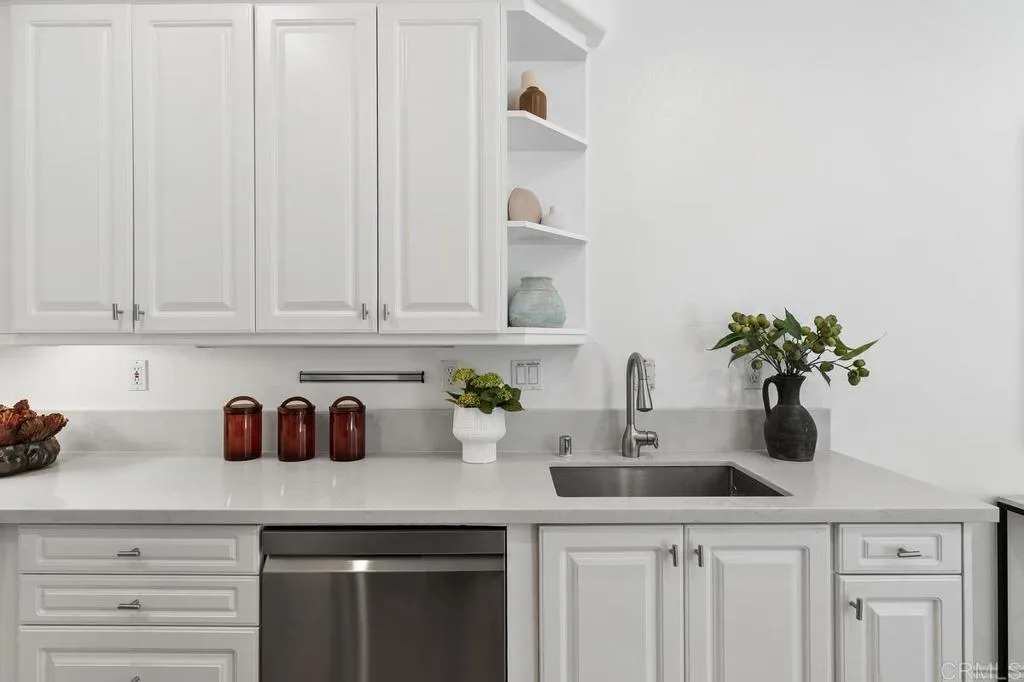 https://cdn.realtyfeed.com/cdn/127/306789214/467e6946ca1a4a6a319f311017f48f87.webp