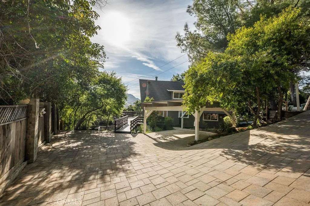 Topanga, CA 90290