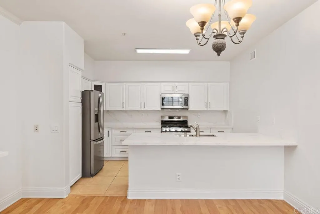 12368 Carmel Country Rd Unit D207, San Diego, CA 92130 - Photo 4 of 16, San Diego, CA