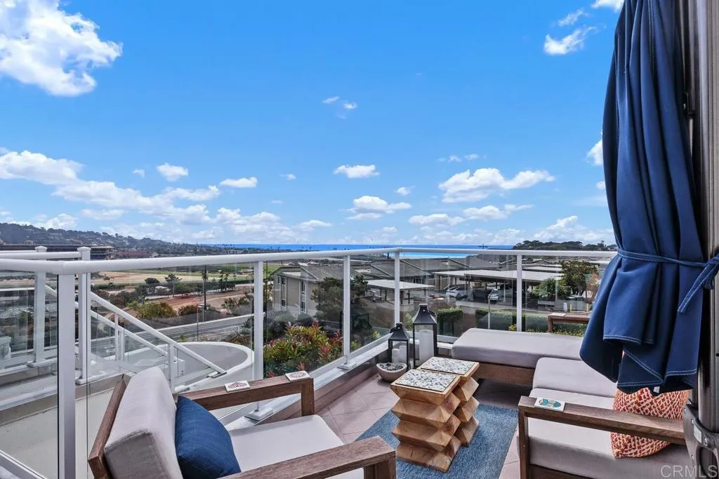 307 Longden Lane, Solana Beach, CA 92075 - Main photo, Solana Beach, CA