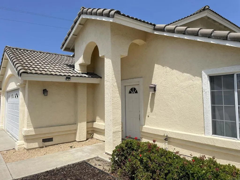 326 Old Stage Court, Fallbrook, CA 92028 - Photo 2 of 25, Fallbrook, CA