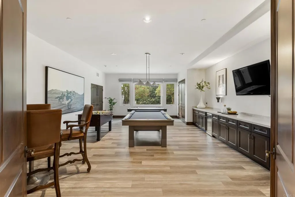 https://cdn.realtyfeed.com/cdn/127/306789361/621ae780d7ed2dbf35acbe9ee7ab2cff.webp