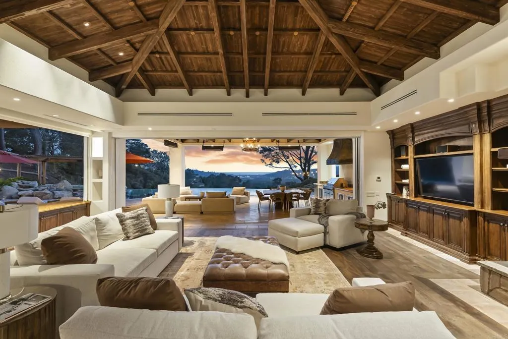 https://cdn.realtyfeed.com/cdn/127/306789361/f0b486674f3ed45a973fd2ae09a2f7b2.webp