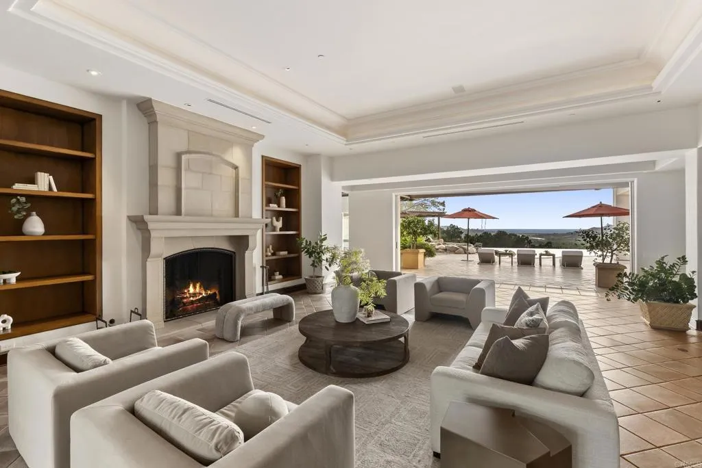 https://cdn.realtyfeed.com/cdn/127/306789361/f367568f50482a20be497b150c5bdd78.webp