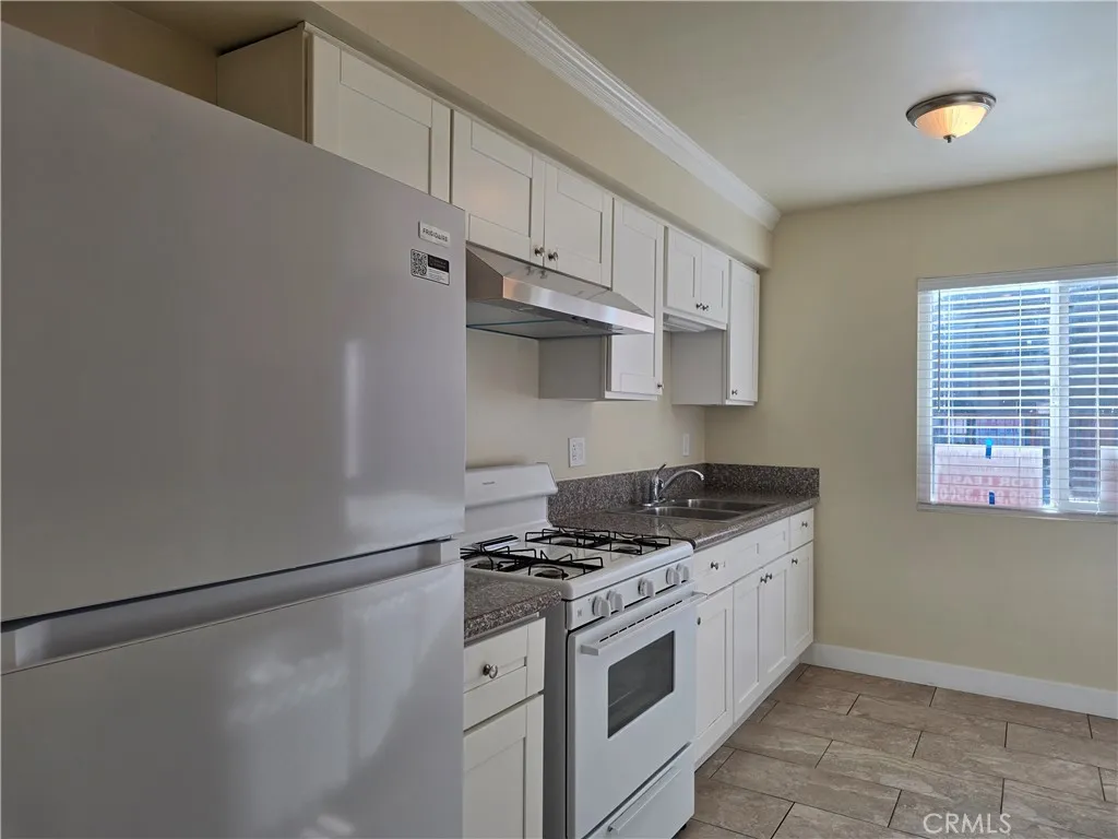 Upland, CA 91786