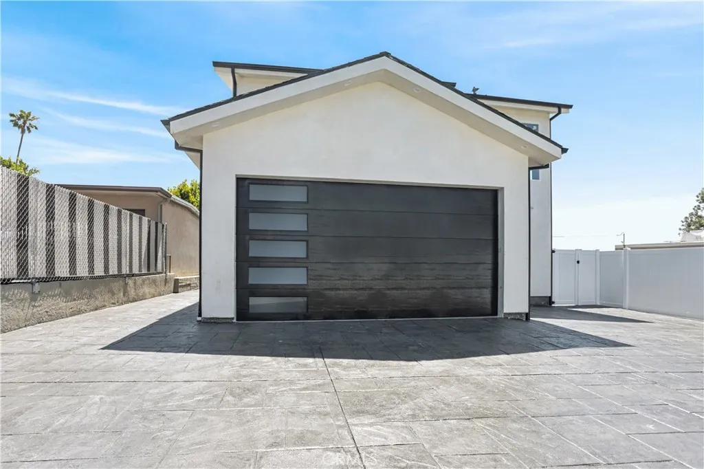 Montrose, CA 91210