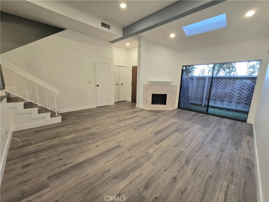 Tarzana, CA 91356