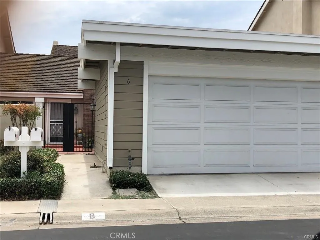 Irvine, CA 92604