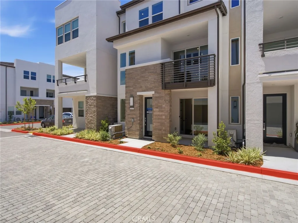 Photo #29: OC26174841 Listing: Photo #29