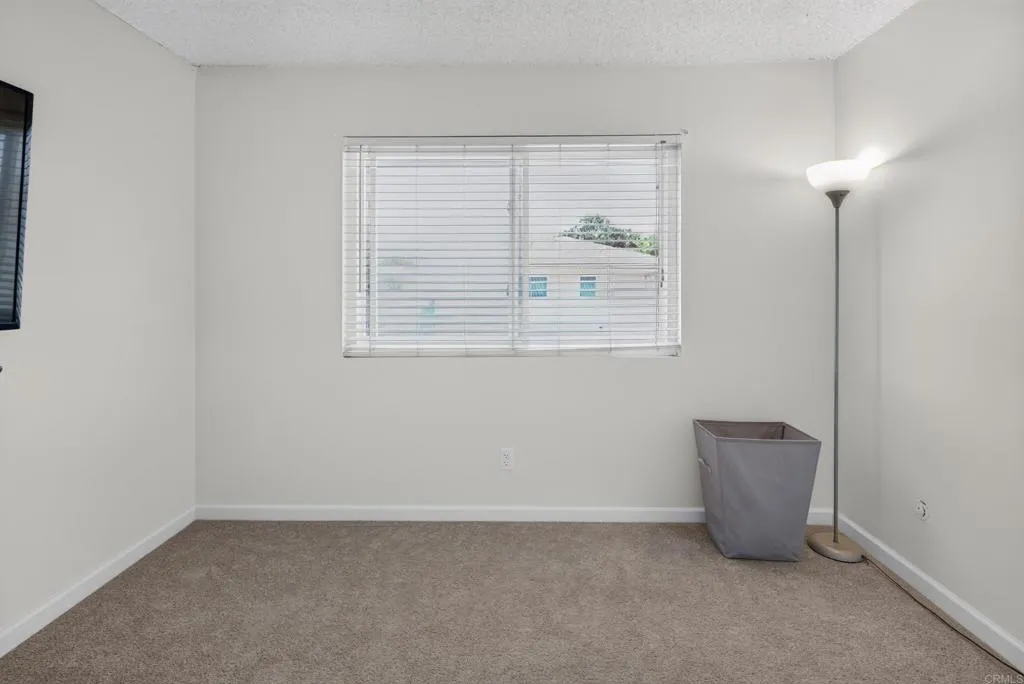 https://cdn.realtyfeed.com/cdn/127/306789572/8c386060d09239538dde1b577d1c36f6.webp