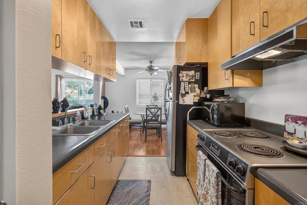 https://cdn.realtyfeed.com/cdn/127/306789572/9fb6fb8f639283d53be2e912e76e4667.webp