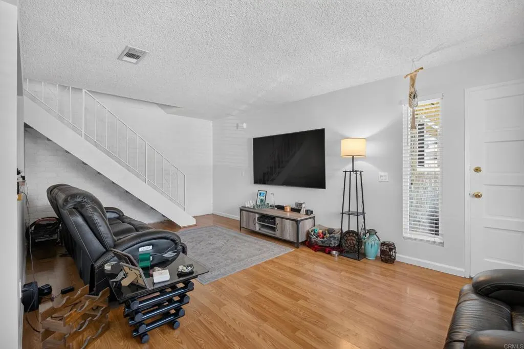 https://cdn.realtyfeed.com/cdn/127/306789572/a53666310bf9a49d0cba94f8c9399624.webp