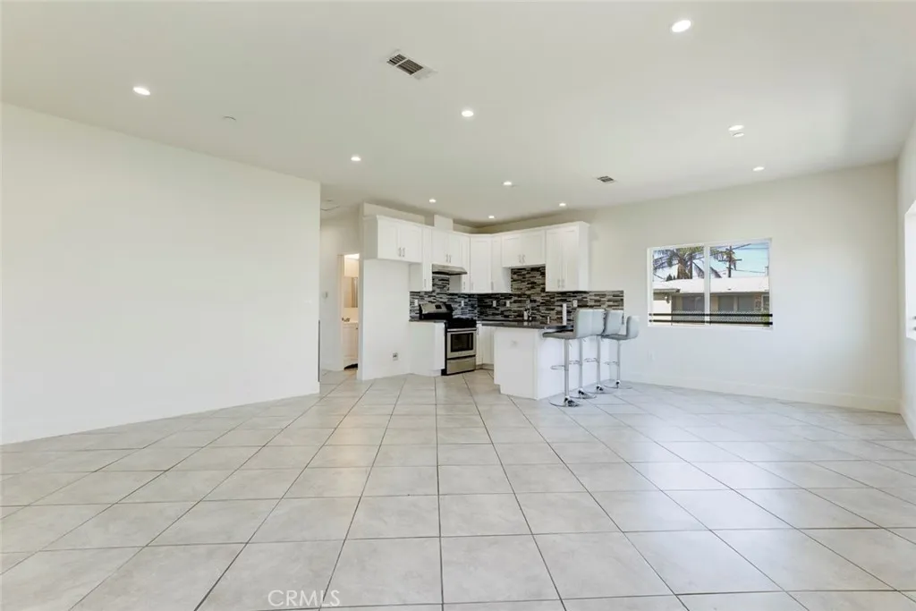 North Hollywood, CA 91605