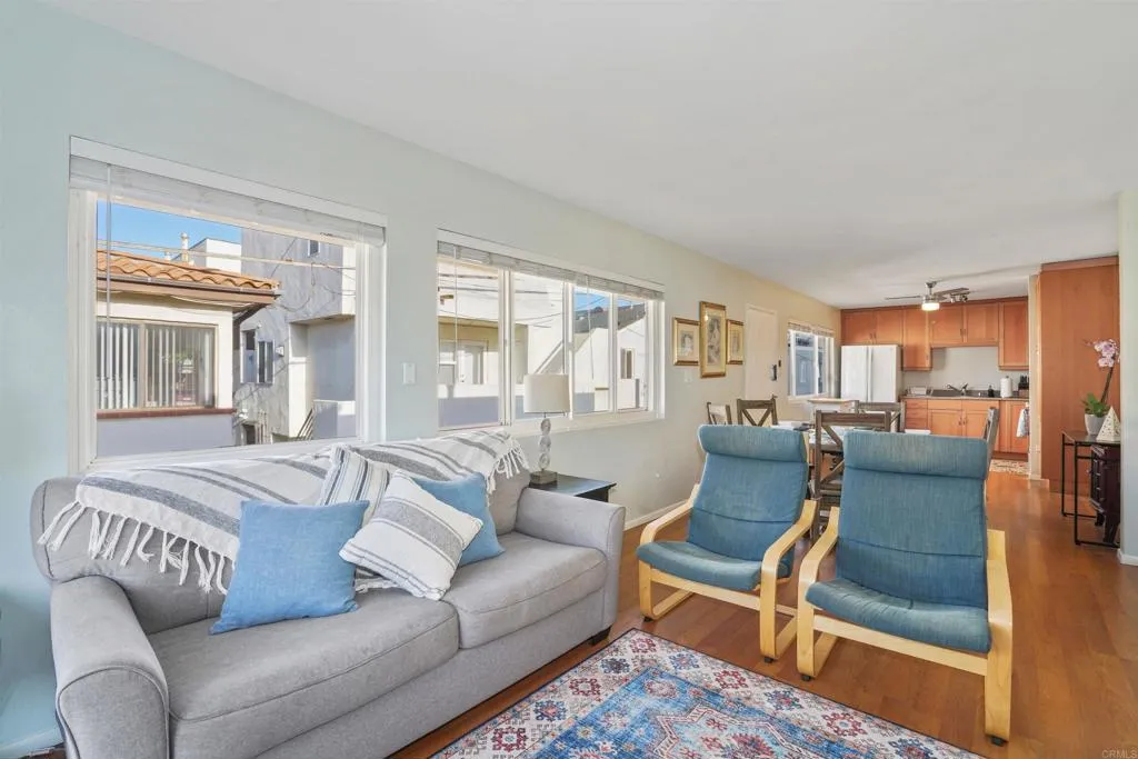 3492 Bayside Lane, Pacific Beach (San Diego), CA 92109 - Photo 3 of 19, Pacific Beach (san Diego), CA