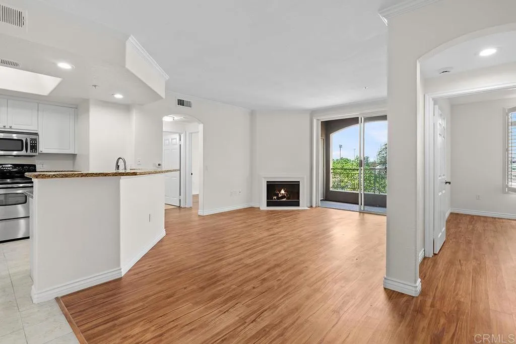 4155 Executive Drive Unit E307, La Jolla, CA 92037 - Photo 3 of 46, La Jolla, CA