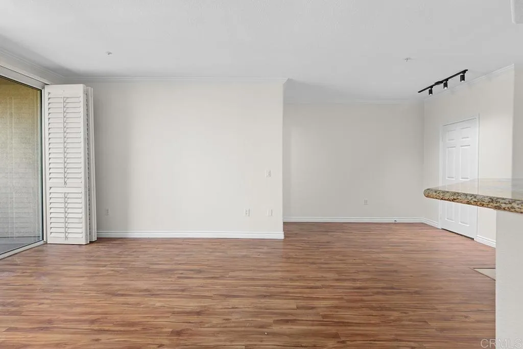 4155 Executive Drive Unit E307, La Jolla, CA 92037 - Photo 4 of 46, La Jolla, CA