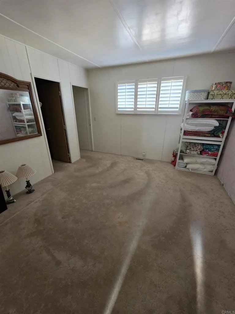 https://cdn.realtyfeed.com/cdn/127/306789658/4da01d4376c74c6d2fbcee9a11a7f96a.webp